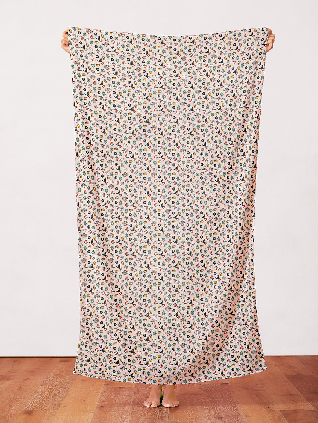 Lucky Tattoo Toss - White