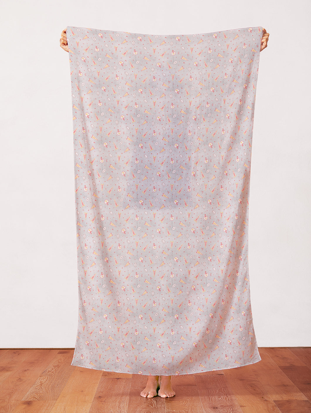 Pennant Flag Toss - Grey/White