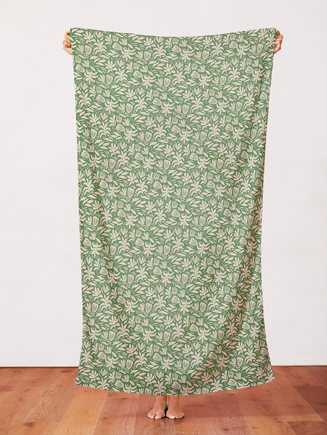 Shape Toss - White on Green