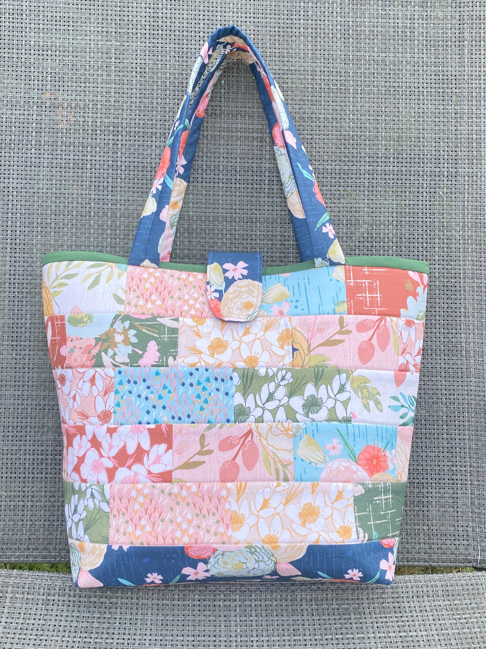 Bag Pattern - Blossom Bag by Janet Goddard – Paintbrush Studio Fabrics