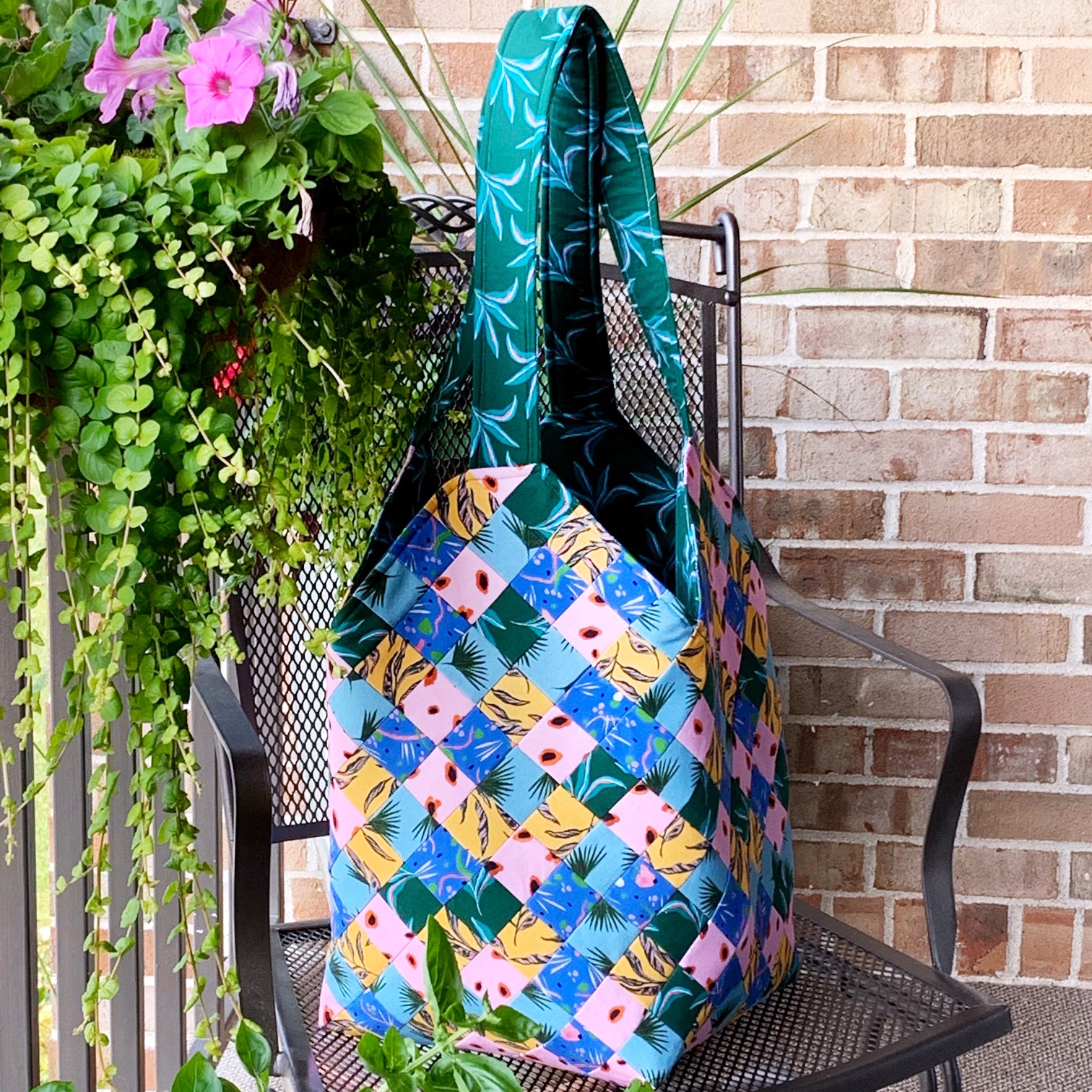 Mondo Bag Pattern – Paintbrush Studio Fabrics